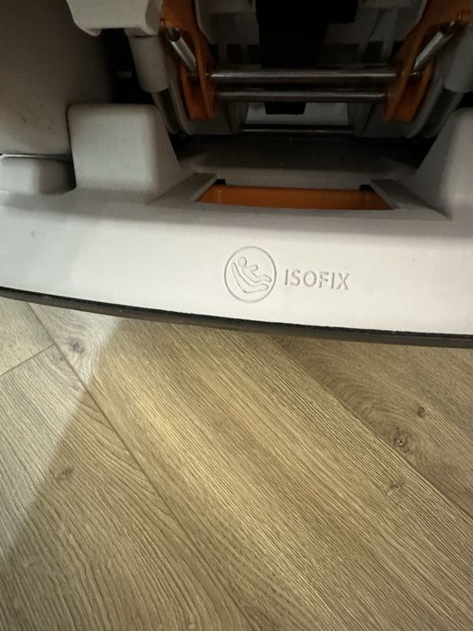 Автокресло chicco 3 положения до 14 лет