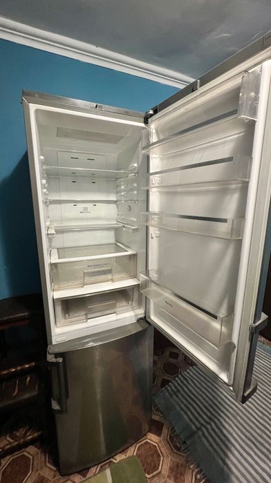 Продаю холодильник LG