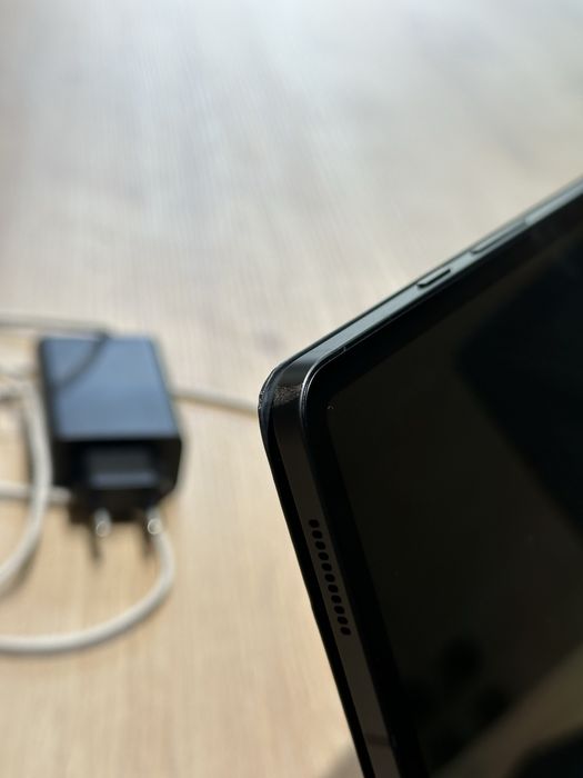 Samsung Galaxy Tab S8 Ultra + Keyboard Cover + 65W зарядно – ТОП състояние