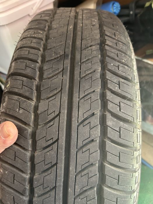 Практически нова Гума с джанта 195/65 R 15 6jx 15H2