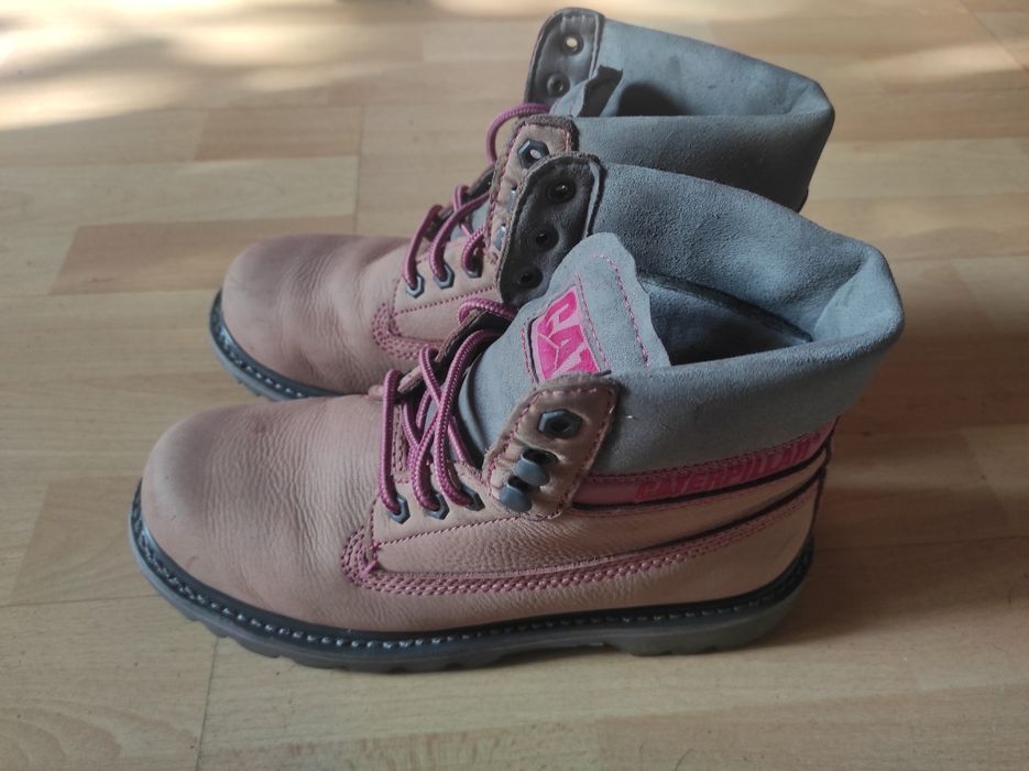 Bocanci Caterpillar roz 40