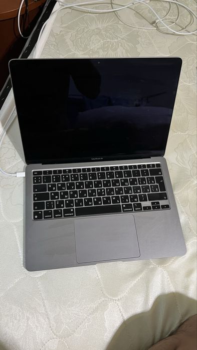 MacBook Air серебристый