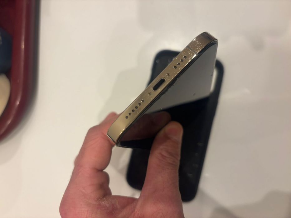 Vand-Schimb iphone 12 pro max