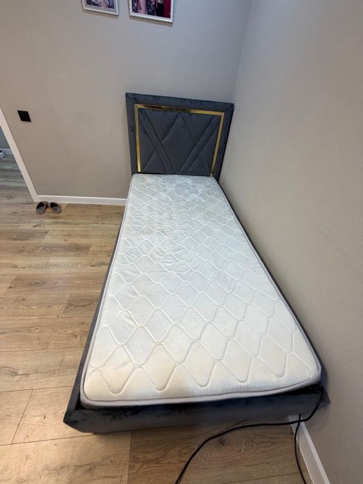 Продам кровать в отличном состояние