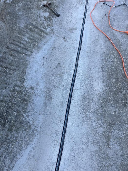 Фреза за копаене на канали с 5 диска и помпа за обезпрашаване