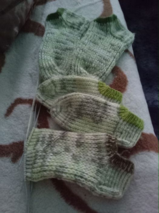 Продам вязаные носочки