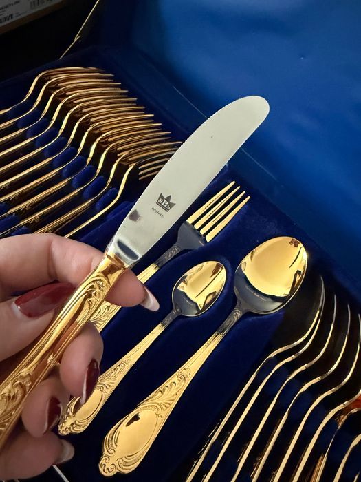 SBS Solingen – 72 части, позлатени прибори, 12 персони, оригинален