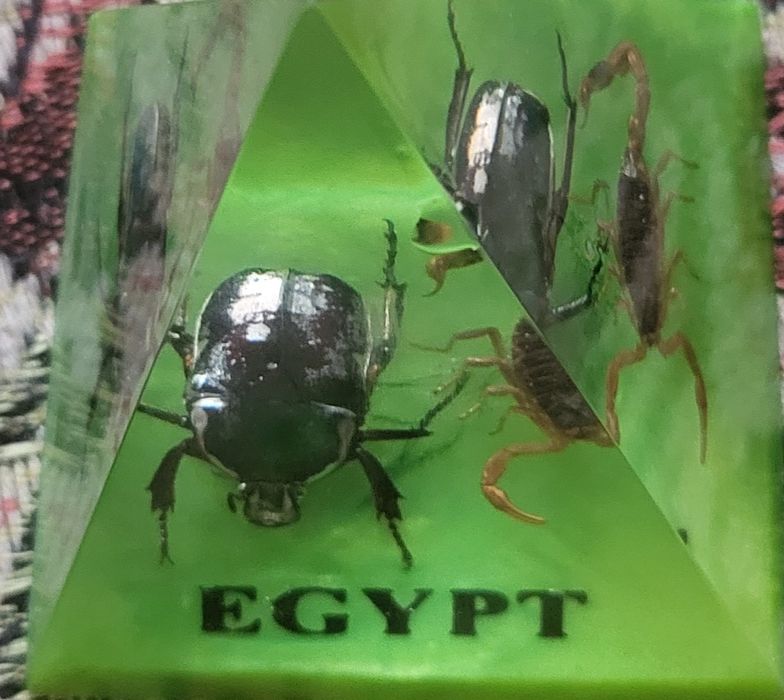 С Египта статуэтка