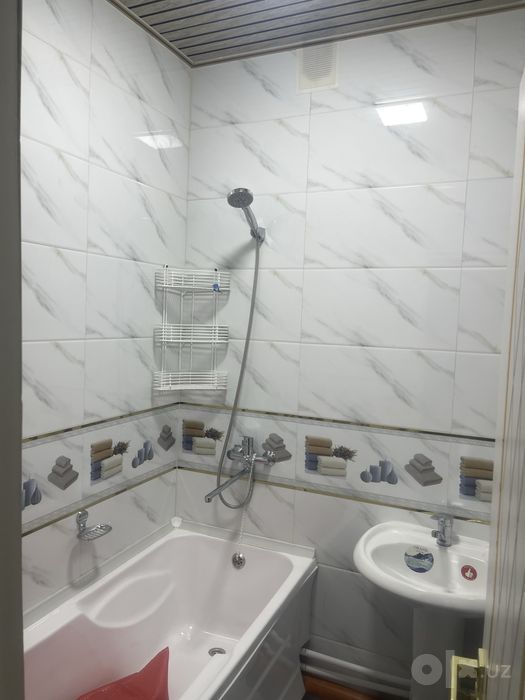 Sharq 1 da 3 xonali  kvartira ijaraga beriladi