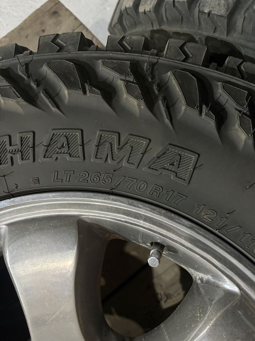 Продам покрышку 265/70/17