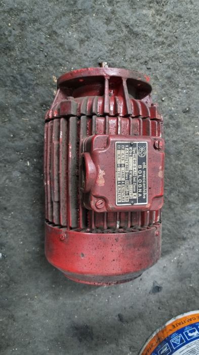 Vând strung SN400/ masa de lucru și motor electric