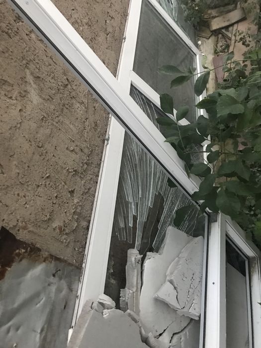 пластиковые двери, 1 окно
