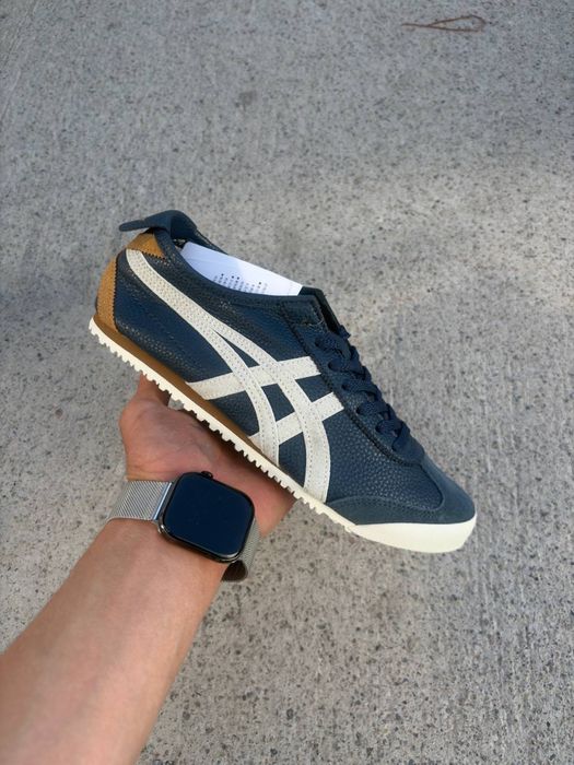 Asics made in veitnam