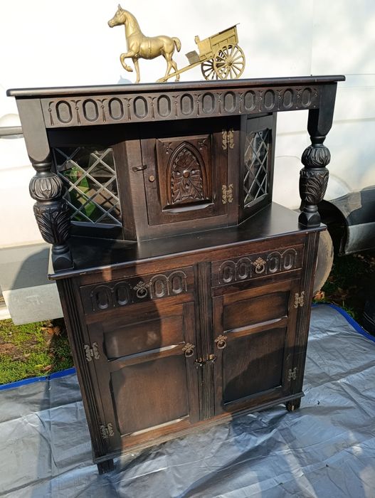 Античен шкаф внос от Англия