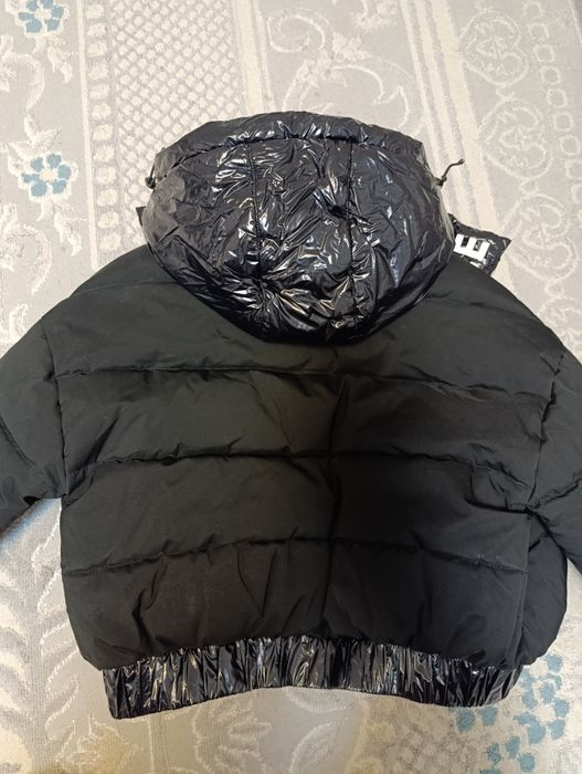 Продам куртку на девочку