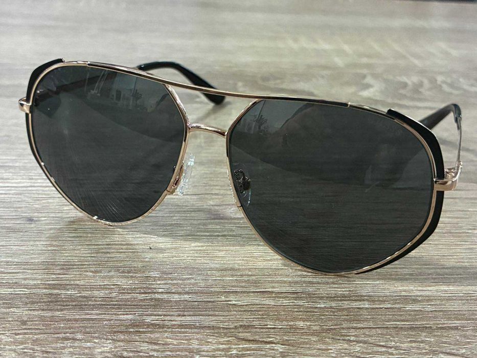 Слънчеви очила Guess
