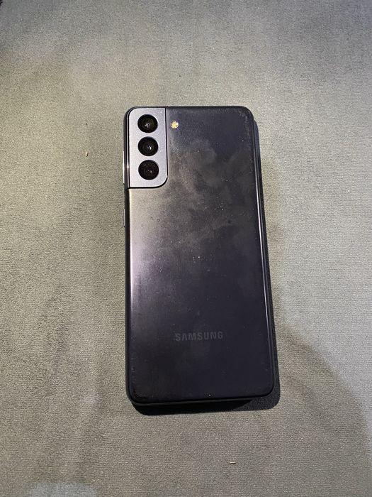 Самсунг s21.   128 гега