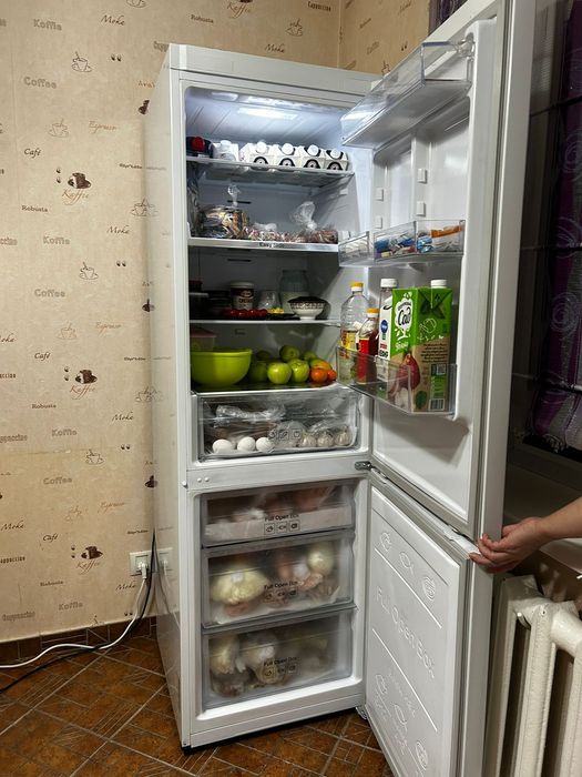 Холодильник Samsung в отличном состоянии