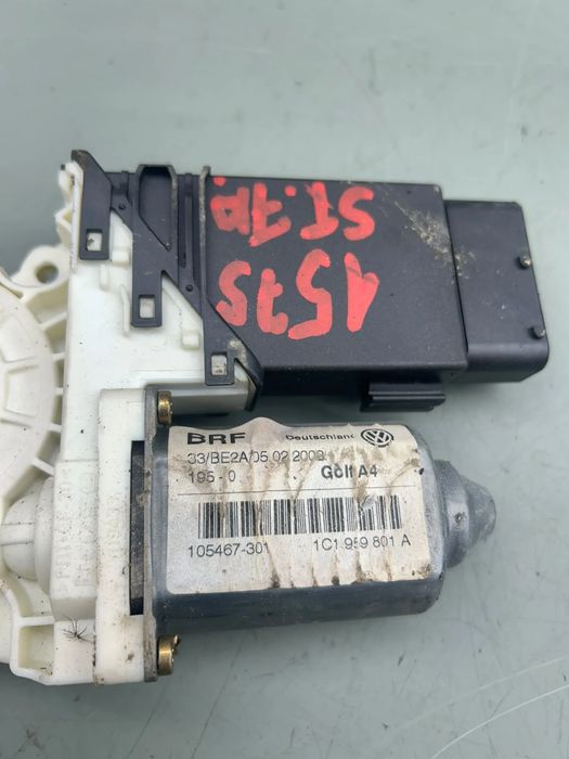 Motoras macara geam stanga fata 1C1959801A Volkswagen VW Golf 1998