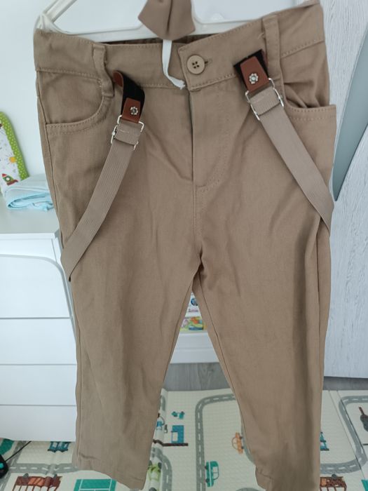 Детски официален костюм с вратовръзка бежов цвят