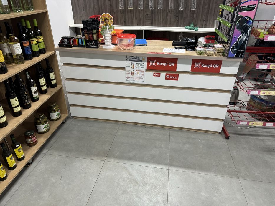 Продается кассовый стол
