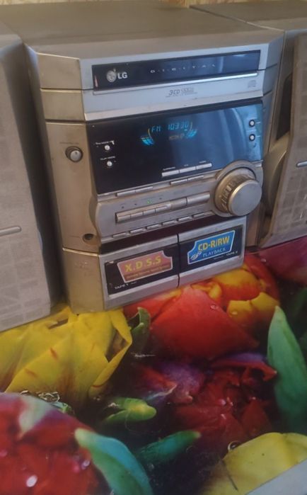 Сабвуфер  продам отличный