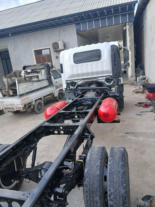 Isuzu shassi holiday 2010