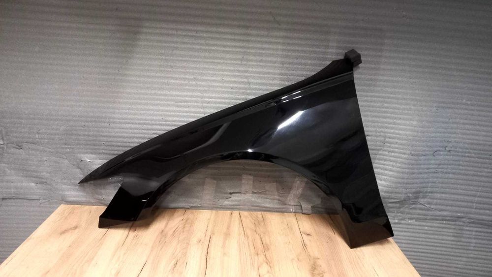 Aripa Fata Stanga Audi A6/C7 An 2010-2014 (LY9B (Negru))