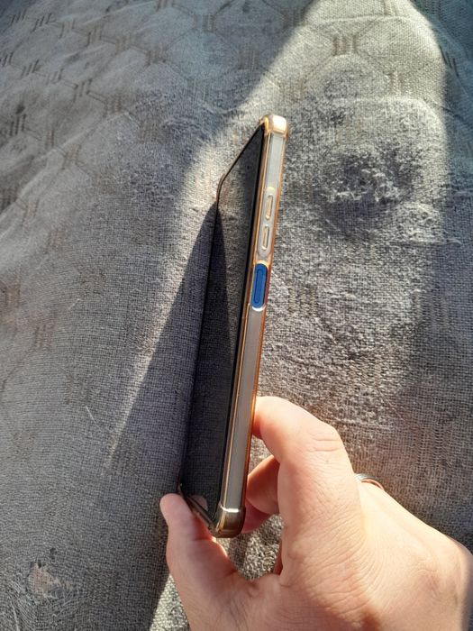 Продаётся телефон Tecno