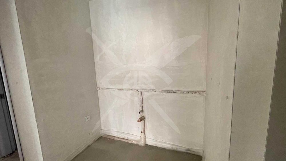 Продава се Тристаен апартамент в Пловдив, Кючук Париж - 125 кв.м за 1240 €/кв.м - Снимка #3