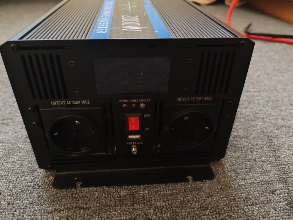 JIGUUN 2000W Pure Sine Wave Inverter 400OW Peak 12V DC to 240V AC Conv