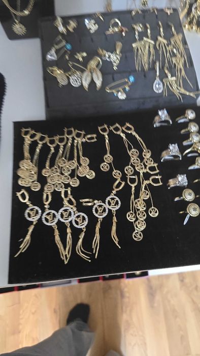 Имитации на злато