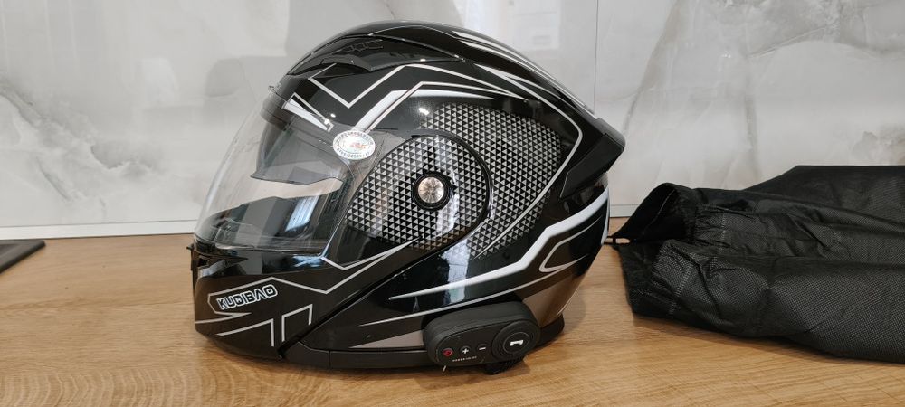 Мото каски различни модели