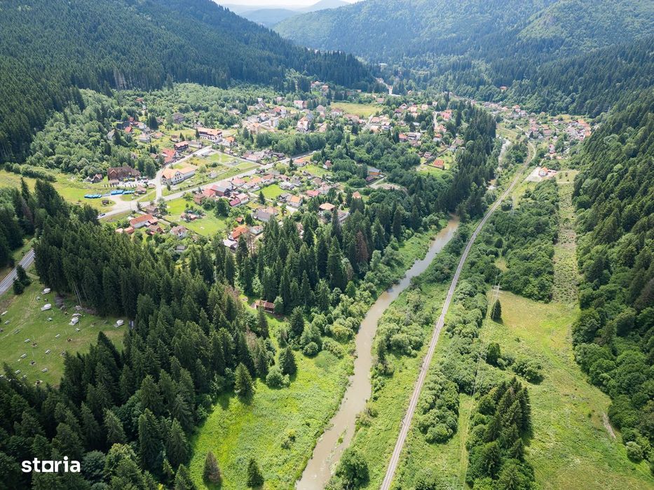 Teren intravilan de vânzare, 2635 mp