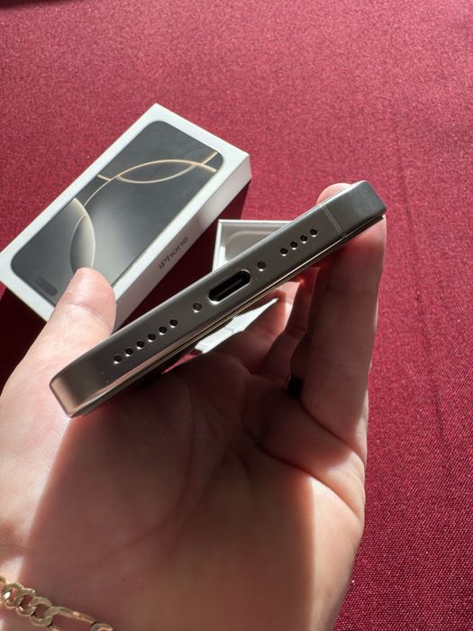 iPhone 16 Pro Max | 256 gb | Natural Titanium | Baterie 100%