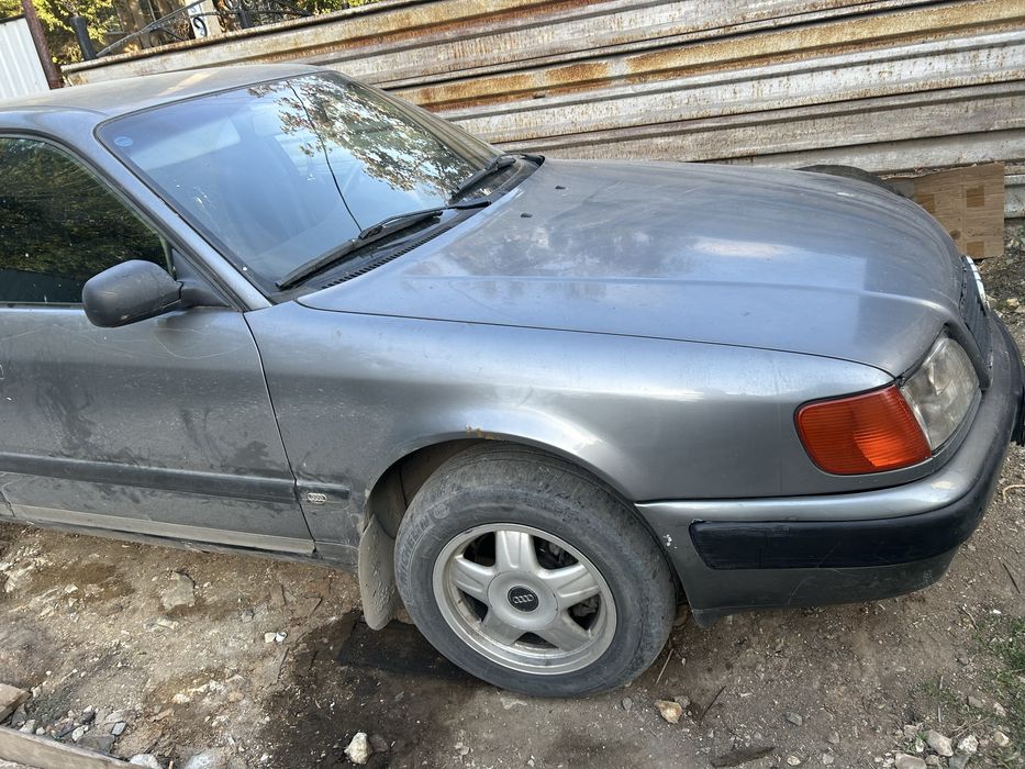 Продам машину AUDI 100С4