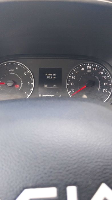 Vind Logan GPL benzina 2023 ful unic  folosită doar de mine prețul de 9000 de Eur