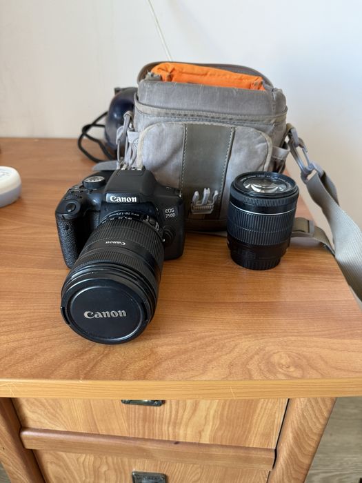 Canon EOS 750 D