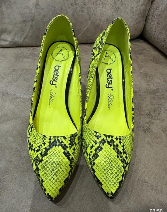 Женские туфли новые. Размер 37