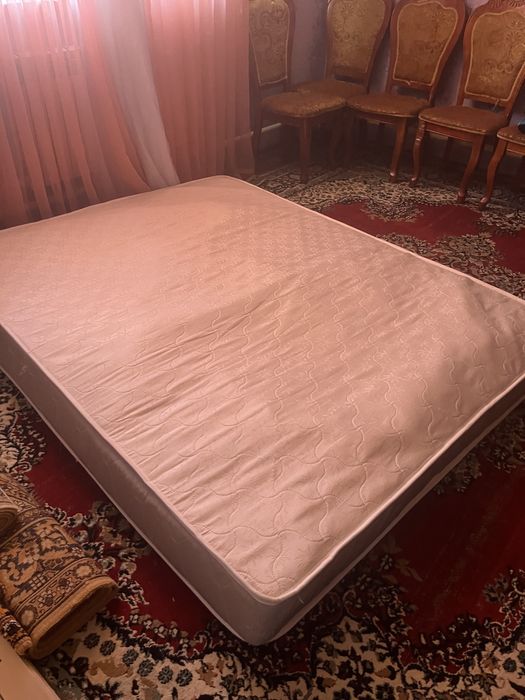 Матрас Б/У двуспальный