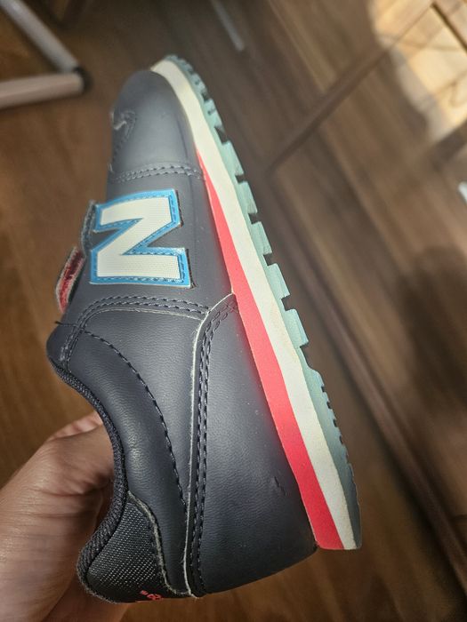 Adidasi New Balance copii
