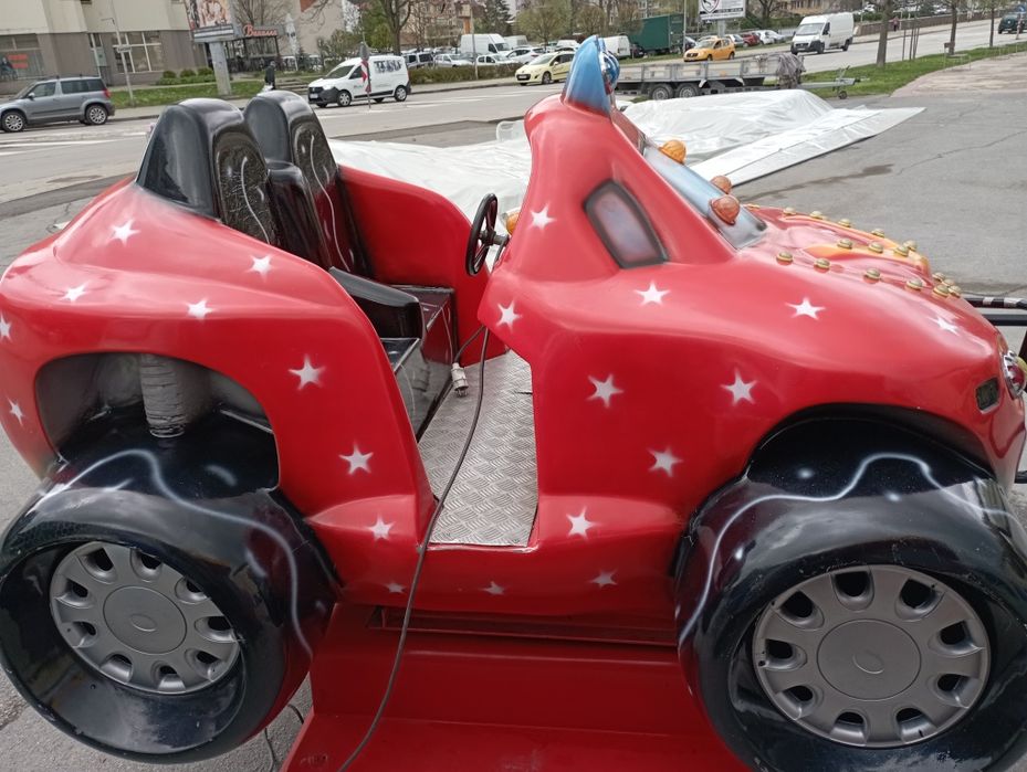 Огромен джип клатушка