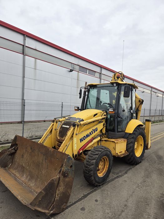 Buldoexcavator komatsu  WB 93 R AN 2011