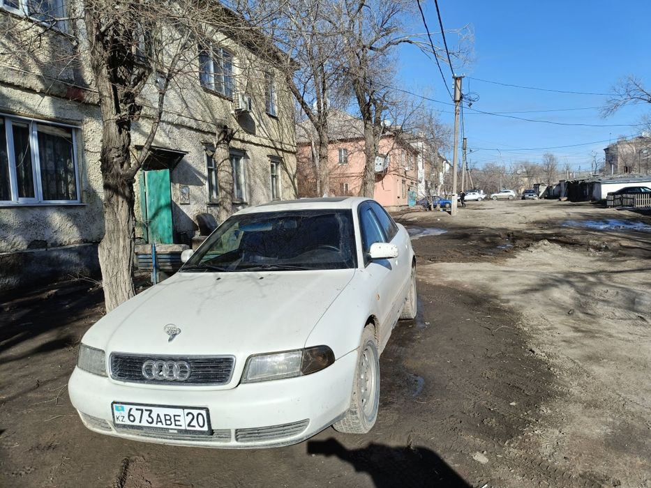 Продам машину Ауди А4