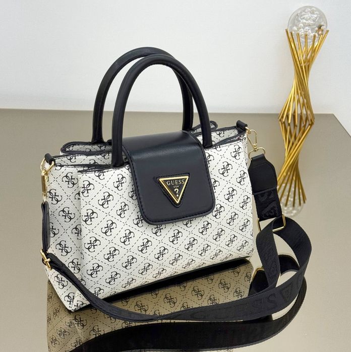 Geanta dama Guess