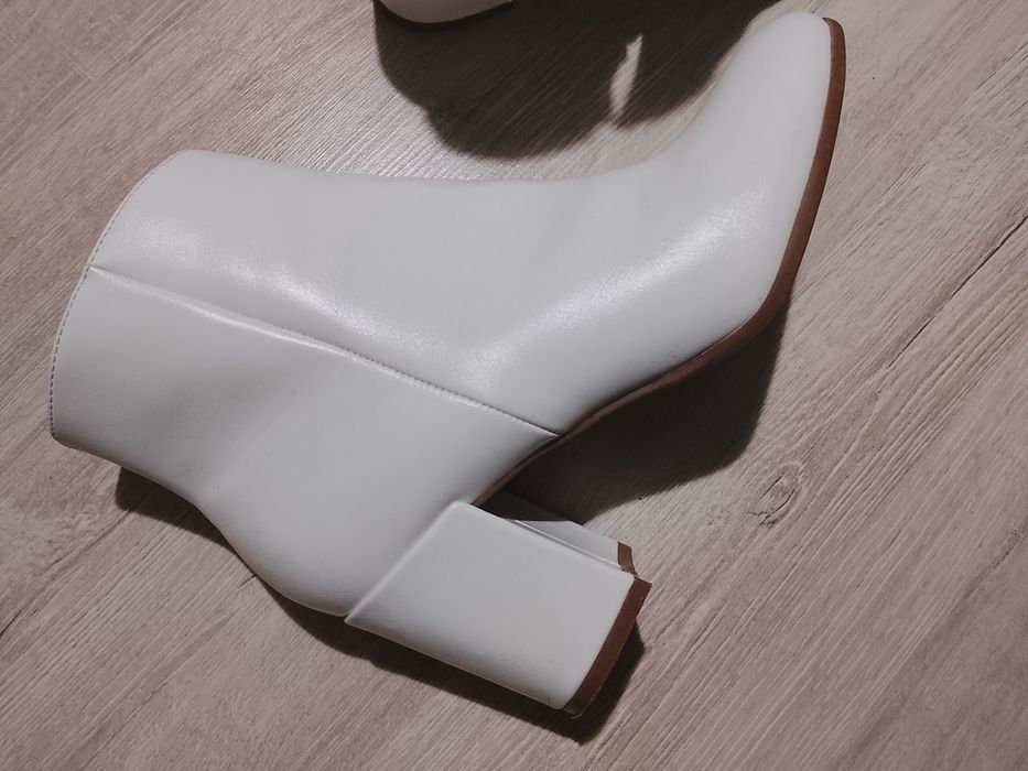 Боти,нови,неизползвани 40номер