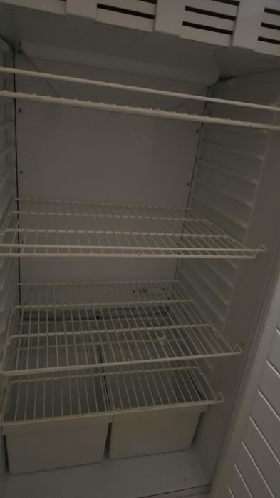 Холодильник продаётся