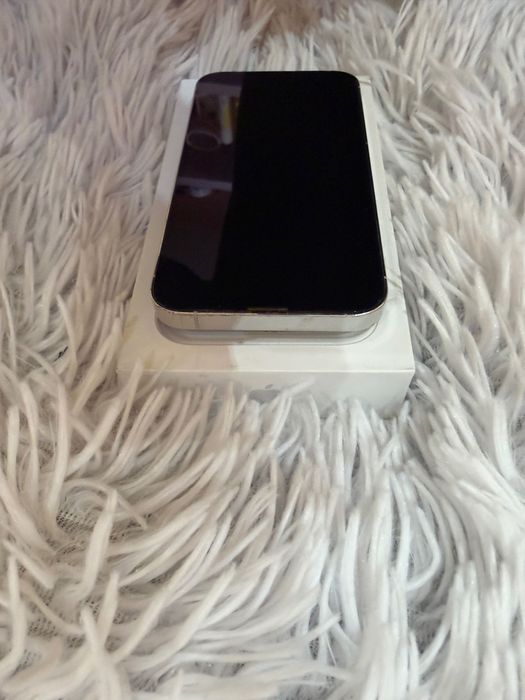Продавам iPhone 13 Pro – Silver (128 GB)