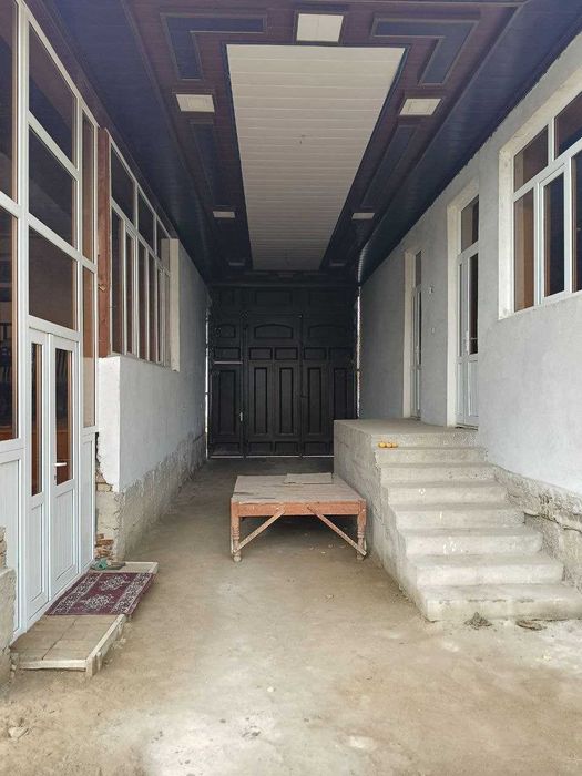 Yashashga tayyor uy sotiladi