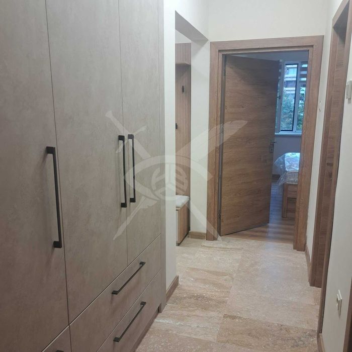 Дава се под наем Тристаен апартамент в Пловдив, Център - 82 кв.м за 698.19 € - Снимка #4